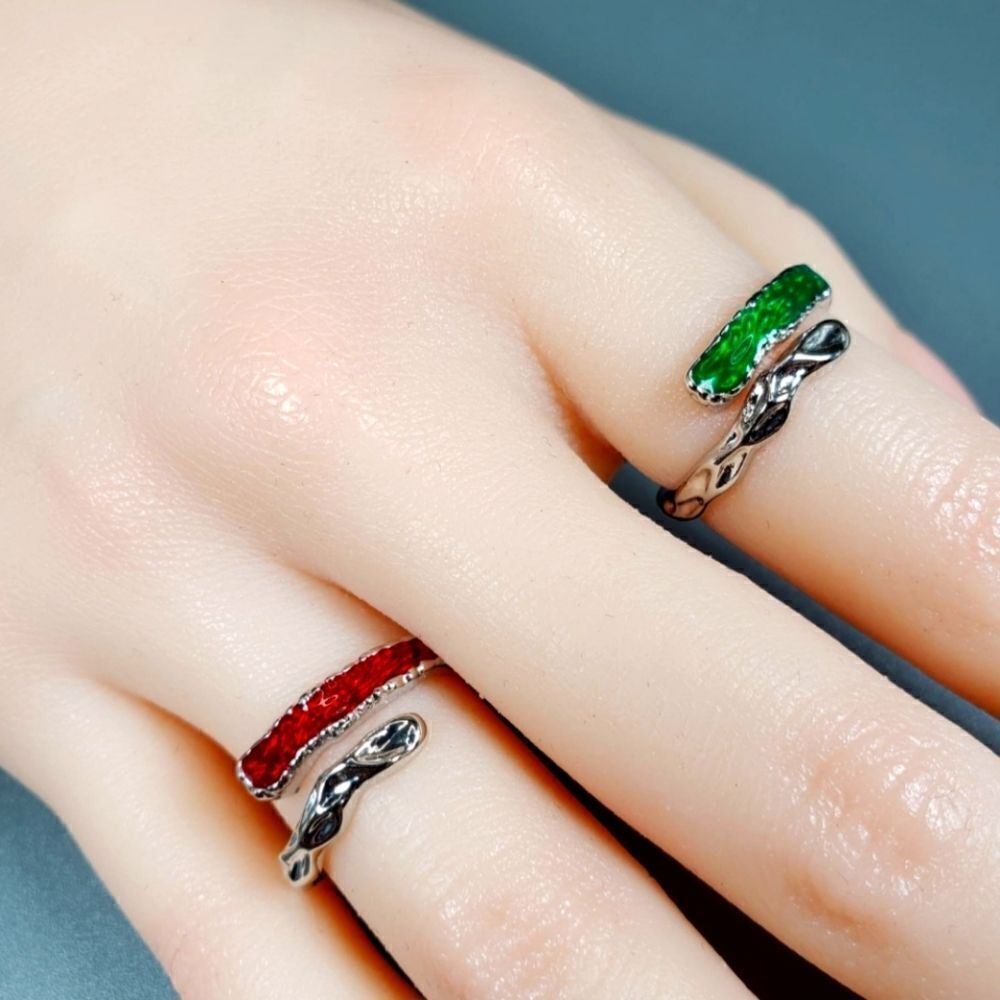 Brand New Top Fashion Red & Green Pattern Silver Couple Rings